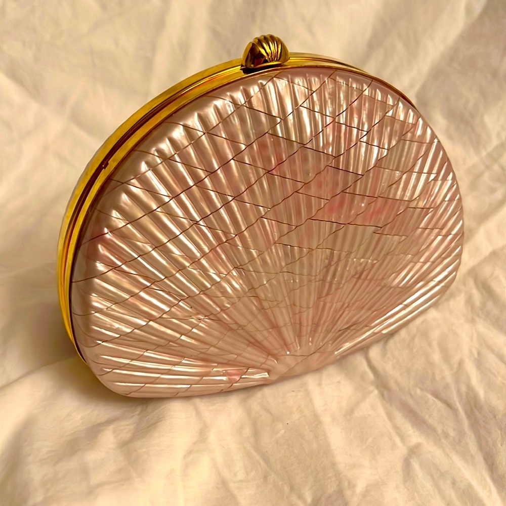 Lisette Mother of Pearl Shell shaped clutch- purse. Made in Italy. Vintage